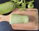 Foto langkah ke 1 dari resep Kuah Bening Labu Air.
