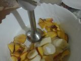 عصير طبيعي منعش 👌🍌🍑 مانجا موز وخوخ 💞 ما احلى الصيف 😄