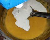 A picture of step 2 of Mango icecream burfi.
