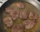 Foto del paso 4 de la receta: Medallones de solomillo al vino tinto con verdurita