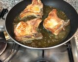 Foto del paso 2 de la receta Chuletas de cerdo en salsa