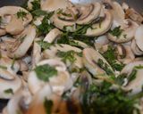Foto del paso 3 de la receta: Pechuga de pollo en salsa de champiñones