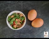 รูปขั้นตอนการทำที่ 2 ของ ข้าวกะเพราหมูสับห่อไข่ (เมนูอาหารเด็ก)