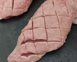 Une image de l'étape 1 de Brochette de magret de canard, abricot et romarin.