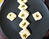 बंगाल का पिस्ता सन्देश(bangal ka pista sandesh recipe in hindi) रेसिपी चरण 3 फोटो