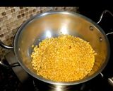A picture of step 1 of Chane ki daal ka halwa.