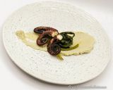 Foto del passaggio 8 della ricetta Polpo Croccante alla Piastra con Fave e Cicorietta
