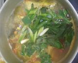 Foto langkah ke 4 dari resep Sop Gurame Pedas.