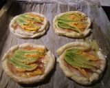 A picture of step 2 of Smoked salmon and pumpkin flower tart.