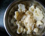 A picture of step 3 of Falihari sabudana tikki.