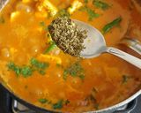A picture of step 8 of Paneer Capsicum Masala.