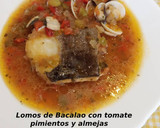 Foto del paso 9 de la receta: Lomos de Bacalao con tomate pimientos y almejas