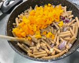 Une image de l'étape 12 de Gratin de macaronis au jambon cru, poivron jaune et emmental.