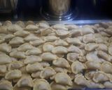 Foto langkah ke 2 dari resep Pastel Abon Renyah.