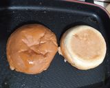 Foto langkah ke 2 dari resep Burger Sandwich.