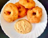 A picture of step 9 of Medu Vada Bites with coconut chutney.