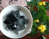 Hình bước làm 5 của món Chè sương sáo hạt é