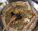 Foto del paso 5 de la receta: Arroz con alcachofas, galeras y camagroc