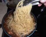 Φωτογραφία βήματος 14 της συνταγής Linguini με μικρά καλαμαράκια σε βαθυ-κόκκινη σάλτσα