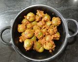 A picture of step 3 of Gumberry Masala.