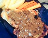 Foto langkah ke 4 dari resep Double Grill Beef & Chicken Steak w/ Blackpepper Sauce.