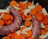 Une image de l'étape 3 de Saucisses choux, carottes au cookeo.