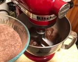 Karácsonyi csokis keksz (Chocolate crinkle cookies) recept fázis 3 fotója