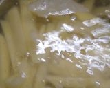A picture of step 4 of Peri Peri French Fries Spinach Soup.