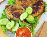 Foto langkah ke 5 dari resep Ikan Bawal Bakar Sambal Limau Kuit.