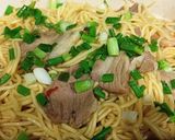 Hình bước làm 3 của món Mì trứng xào thịt xá xíu