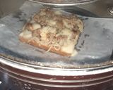 A picture of step 3 of Spaghetti bread Pizza.
