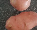 A picture of step 1 of Alo methi.