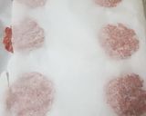 A picture of step 2 of Cheese stuffed burgers.