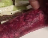 Foto del paso 5 de la receta: Wrap de remolacha con queso fresco, alficoz y anchoas
