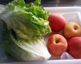 Foto del paso 1 de la receta: Ensalada de manzana con frutos secos y queso fresco