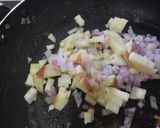 Foto del paso 1 de la receta: Salsa🥙 de manzana, cebolla y yogurt🍏🌰🥛