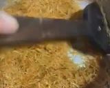 A picture of step 3 of Steamed and fried Sawaiyyan.