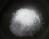 A picture of step 4 of માવા ખજૂર પાકjaggery.