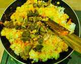 Foto langkah ke 4 dari resep Nasi goreng kikil kambing simpel.