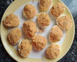 Foto del paso 1 de la receta Huevos rellenos de atún y lactonesa de anacardos