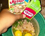 Foto langkah ke 3 dari resep Martabak telur bakso.