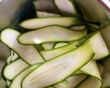 Hình bước làm 1 của món Bí ngòi cuộn
