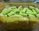 Foto langkah ke 8 dari resep Ulat cookies kue kering.