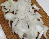 Foto del paso 2 de la receta: Lombarda con panceta y cebolla caramelizada, piñones, pasas Jolie