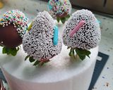 Foto del paso 6 de la receta: *Fresas cubiertas de Chocolate y Sprinkles*
