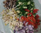 Foto langkah ke 2 dari resep Tumis pare klotok.