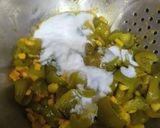 स्वीट कॉर्न शिमला मिर्च की सब्जी(sweet corn capsicum dry sabji recipe in Hindi) रेसिपी चरण 2 फोटो