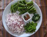 A picture of step 1 of Drumstick milk curry.
