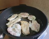 Pas rețetă Scaloppine de pui cu ciuperci 2 fotografie