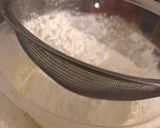 Foto del paso 3 de la receta: Bizcocho con yogurt